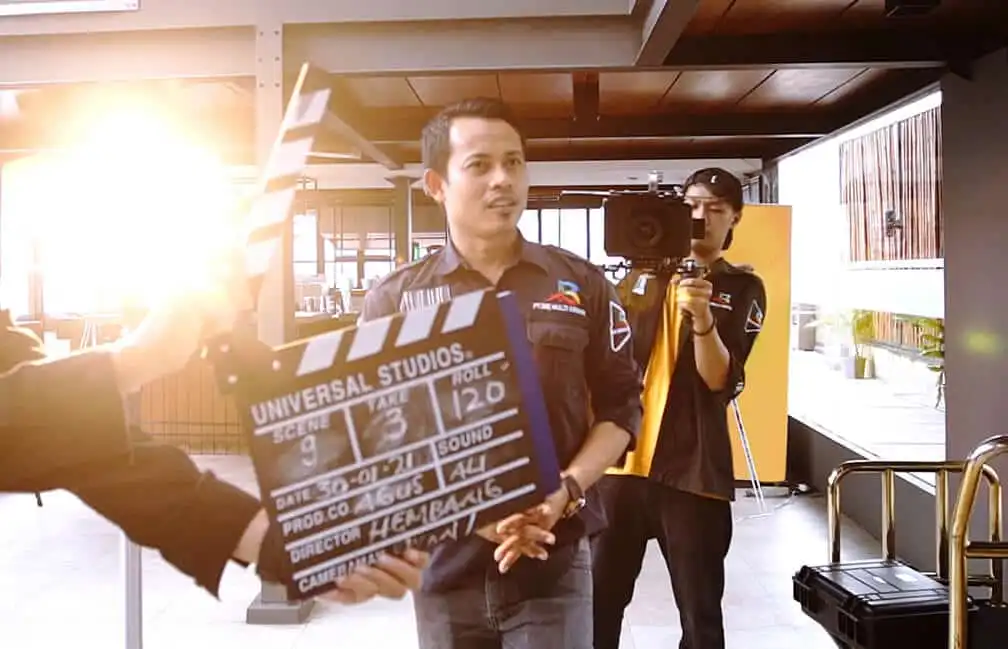 Peran AI Dalam Industri Kreatif Rumah Produksi, Ancaman atau Peluang? Bagaimana Dampaknya